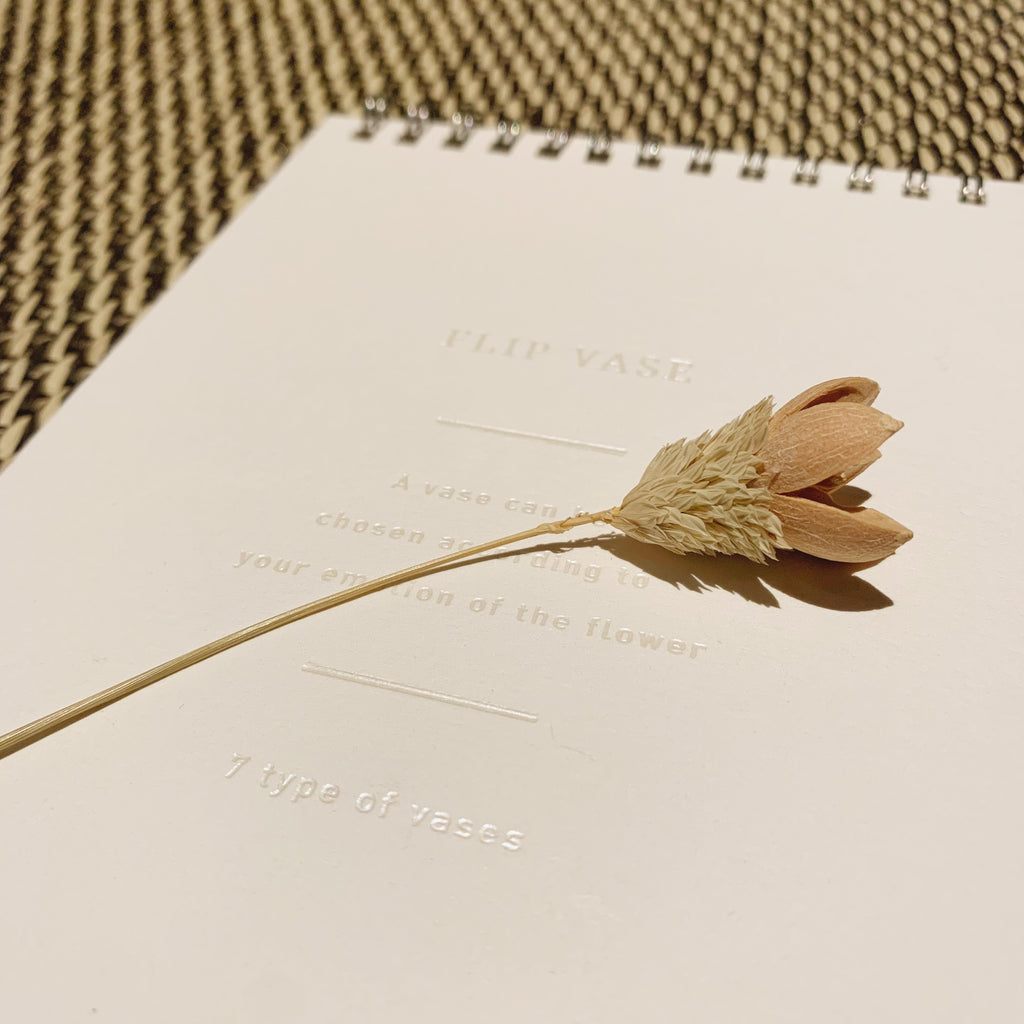 flip vase with bigger flower